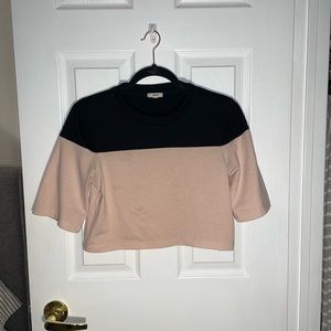 🖤 Ardene colour block crop top​​​ 🖤​